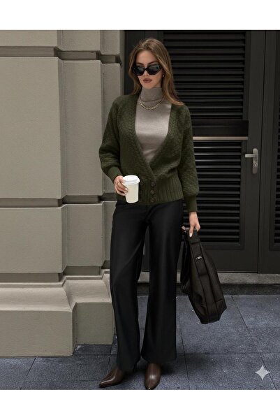 yardıtekstil Women's 6-Button Crop Knit Cardigan