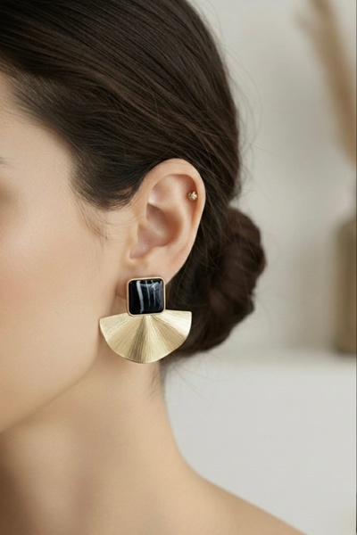 VNS Accessories Square Bone Detail Curved Model Fan Earrings (4 cm)