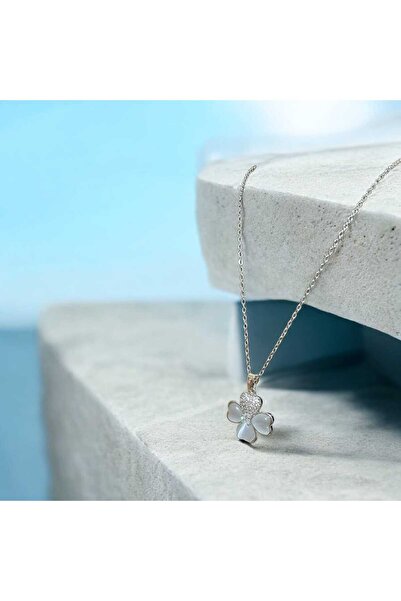 ELZEMORA Yonca Desenli Çelik Kolye