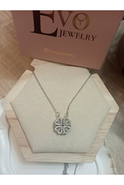 Evo Yonca - Kalp İkonlu Mıknatıslı Açılır-Kapanır Zirkon Taşlı Gümüş Renk Kar...