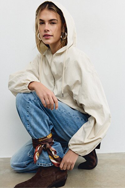 Stradivarius Basic naylon kapüşonlu ceket