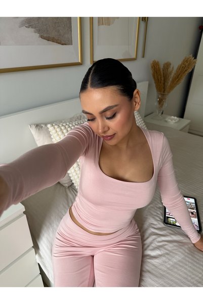 LE POLE Helen - Square Neck Long Sleeve T-Shirt