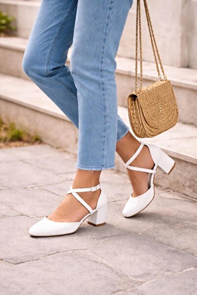 Saltopik White Leather Cross-Strapped Low Heel Shoes