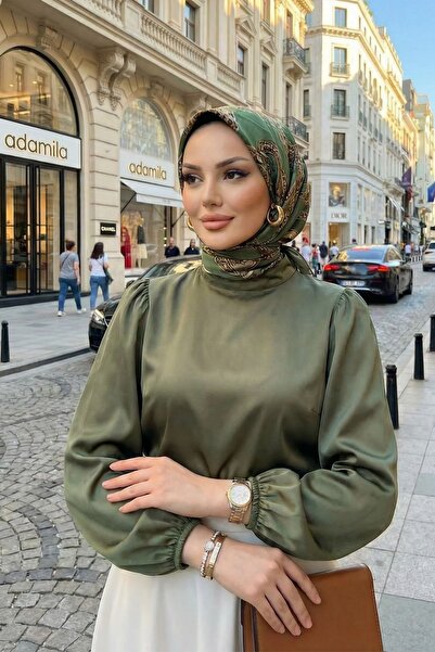 adamila Kadn Dik Yaka Kolu Lastikli Arka Fermuarlı Saten Bluz