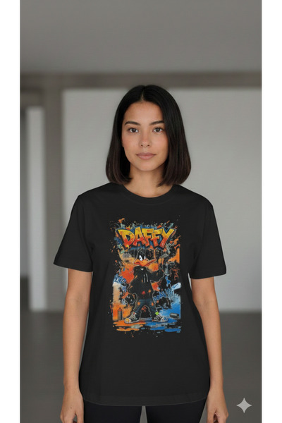 ELİF TARAKÇI BUTİK تي شيرت دافي داك من القطن باللون الأسود