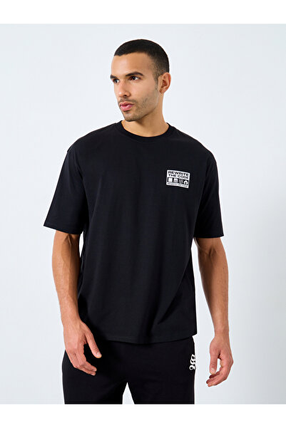 Styli Men Black Oversized Graphic Print Jersey T-Shirt