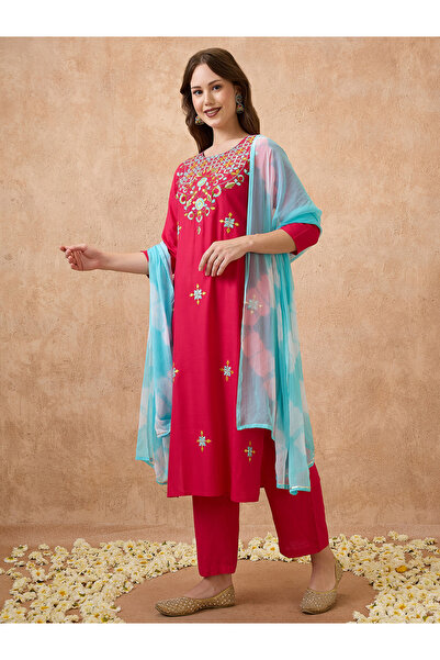 Globus By Styli Pink Round Neck Floral Embroidered Straight Kurta with Pant a...