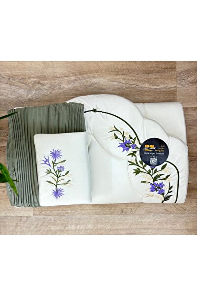 alzawia Prayer rug, 2 cm embroidered foam, with a matching embroidered prayer...