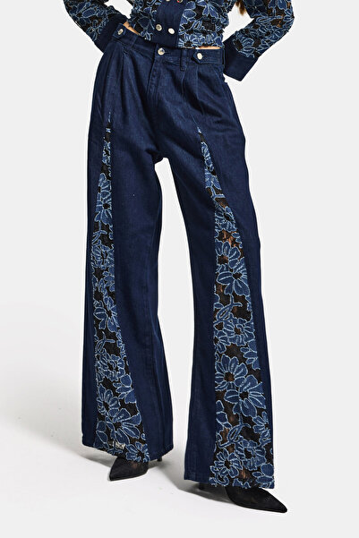 it's basic Women's Indigo Selvedge 7S6-50 Wide Leg Lace Embroidery Detailed S...