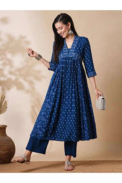 Globus By Styli طقم ملابس عمل مكون من قميص وبنطال بتصميم A-قَصّة على شكل A بث...