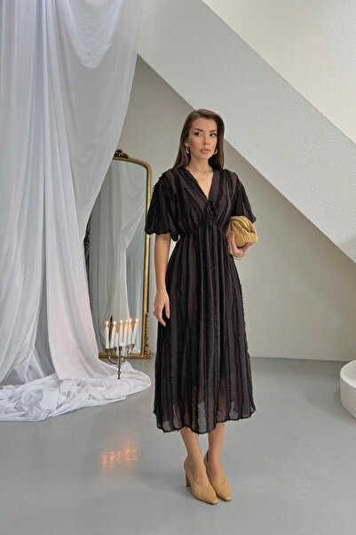 Lusin Women's Brown V-Neck Gathered Waist Soft Textured Lined Midi Dress