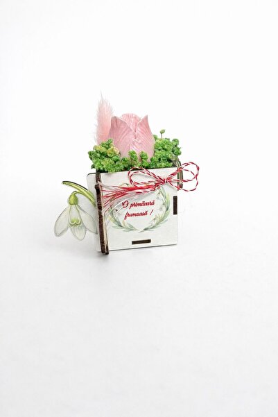 OEM Floral martisor in a wooden box, Snowdrop model, made of scented soy wax,...