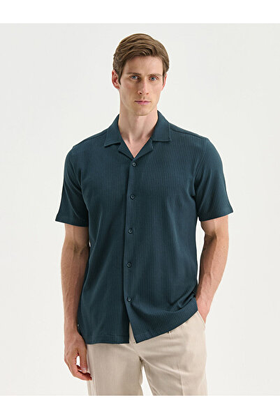 LC Waikiki قميص رجالي من SOUTHBLUEPetrol ذو قصة عادية وياقة منتجع