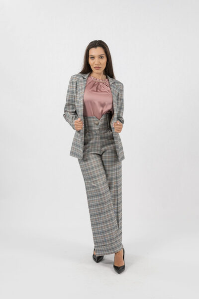 Gorgeaux Costum elegant, roz pudră, bluză, sacou și pantaloni gri - 5XL