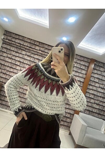 squash Kadın Etnik Desenli Yumoş Triko Kazak – Krem & Siyah