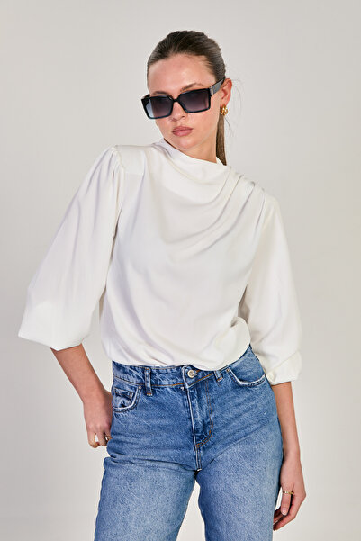 BARRELS AND OIL Women's Padded Balloon Sleeve Blouse - Ecru