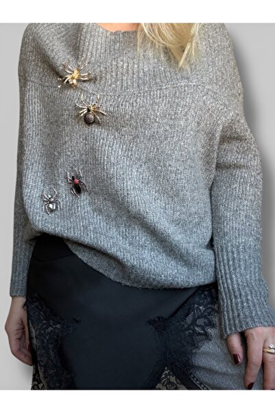 Finery by Nerrs Kırmızı taş detaylı örümcek broş