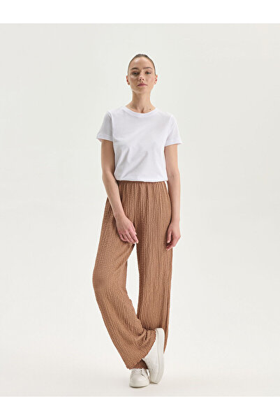 LC Waikiki Текстуриран дамски панталон с еластична талия