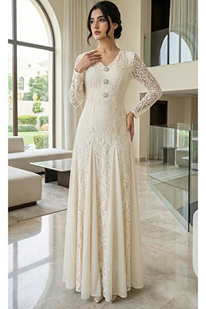 DVNA "Ivory" evening dress in luxurious lace with a classic design