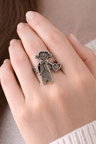 HER ŞEY NOTA www.herseynota.com Adjustable Silver Color Ring with Male Figure...