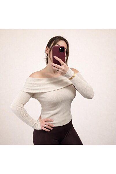 GenelTedarik Krem Madonna Yaka Kayık Yaka Omzu Açık Uzun Kollu Fitilli Kadın ...