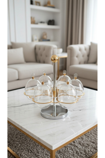 Generic A luxurious, royal-style candy and nut holder