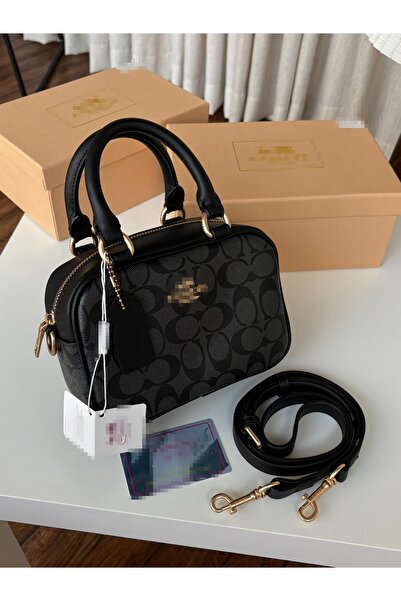 Generic Handbag and shoulder bag, high quality material, with accessories