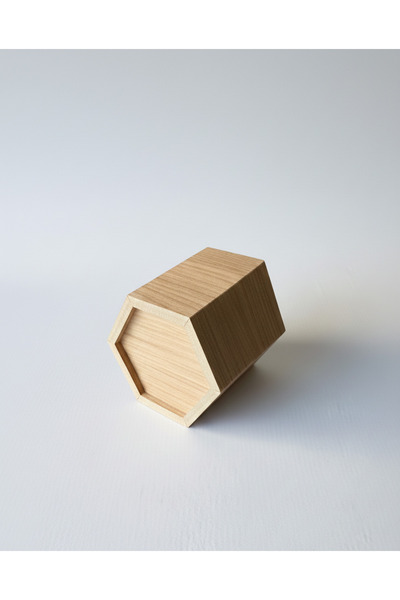 MONTETOYS Hexagonal Wooden Pen Holder Decorative Desktop Organizer Office Gift Teacher's Day Gift