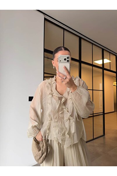 BB Bensu Buyruk Firfir Detailled Transparent Bluz