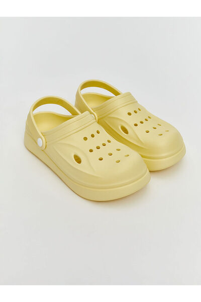 LC Waikiki Peak New Season Closed-Front Women's Beach Sandals