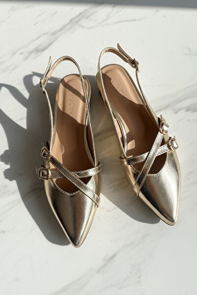 DİVOLYA Pably Gold Wrinkled Patent Leather (2 cm Heel) Pointed Toe Shoes
