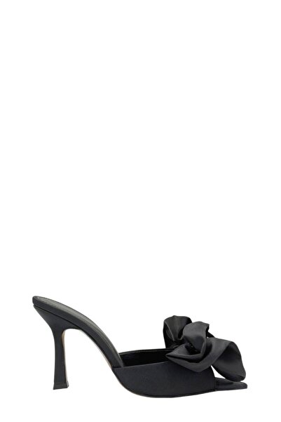 Moulin Shoes حذاء نسائي بكعب عالٍ من الساتان الأسود مزين بفيونكة وحجارة كريمة