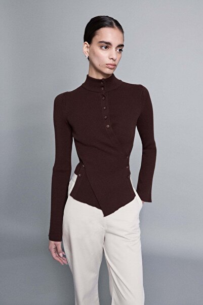 VATKALI Asymmetrical Cut Button Closure Knitwear Blouse