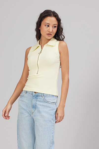 Nisan بلوزة بدون أكمام بسحّاب أمامي