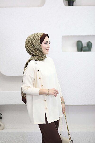 MY CİTY YASEMEN KADIN YAN DÜĞME DETAYLI YIRTMAÇLI İNCE TRİKO TUNİK