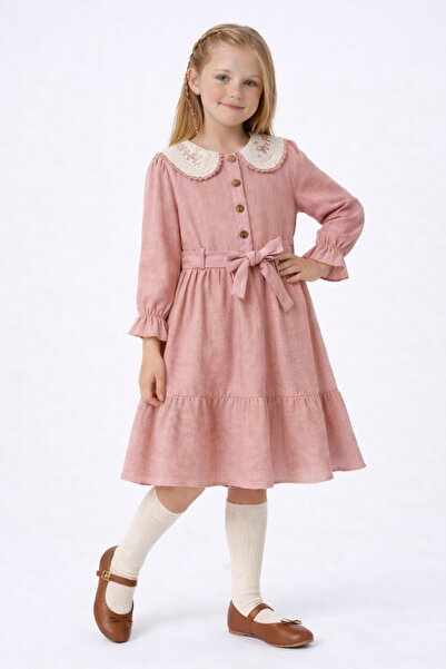 Minik Dolap فستان بناتي من قماش الموسلين مع ياقة من الدانتيل - لون بودرة