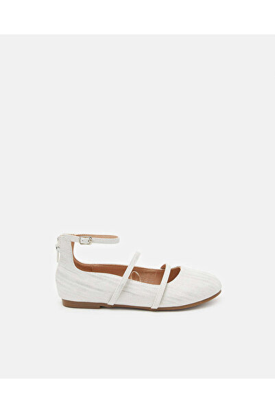 REDTAG أحذية باليه بيضاء ذو ملمس بارز للفتيات الكبيرات