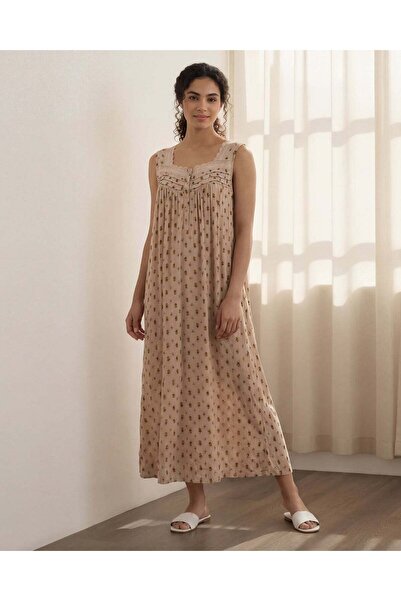 REDTAG قميص نوم نسائي بني اللون بدون أكمام مزين بنقوش زهور