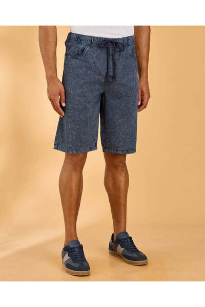 REDTAG شورت رجالي من دنيم الأزرق الداكن سادة سهل الارتداء