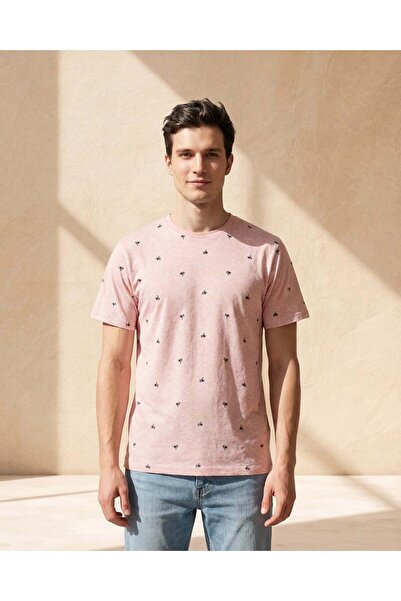 REDTAG تيشيرت رجالي وردي مطبوع بالكامل برقبة دائرية