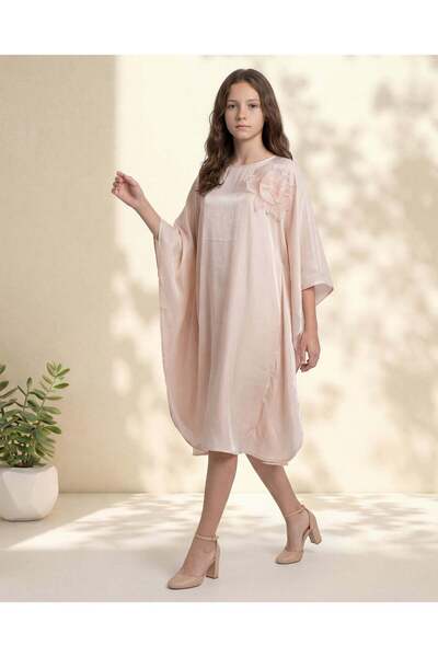 REDTAG فستان قفطان وردي فاتح للبنات الكبيرات بتطريزات زهرية