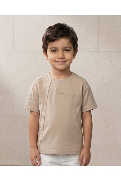REDTAG تيشيرت بيج للأولاد، مصمم ومخيط