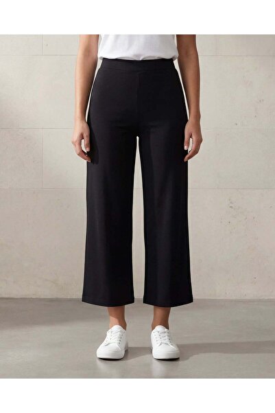 REDTAG بنطلون ضيق أسود قصة ساق واسعة للنساء