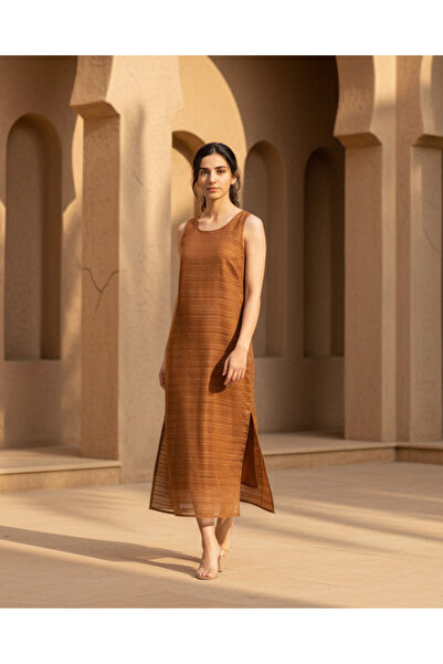 REDTAG فستان تريكو ميدي محبوك بدون أكمام بلون الصدأ للنساء