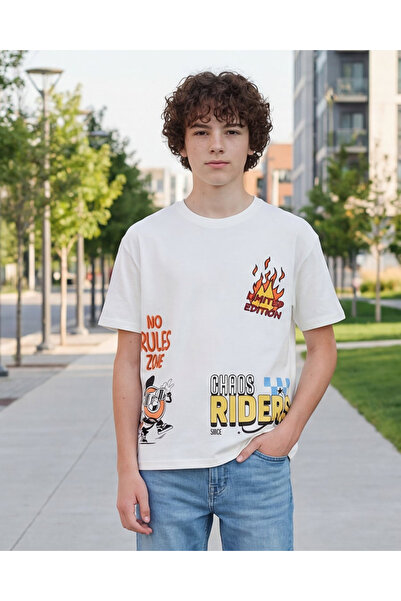 REDTAG تي شيرت أبيض مطبوع للأولاد الكبار