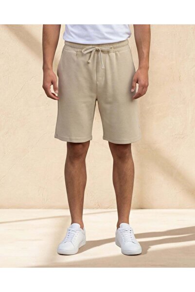 REDTAG شورت رياضي رجالي بلون عاجي من قماش عثماني