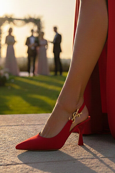 Moira Shoes حذاء نسائي بكعب أحمر مدبب من الأمام للسهرات