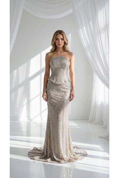 aşkın göksu Bej Arkadan Yırtmaçlı Beden Taş İşlemeli Straplez Yaka Kadın Abiye