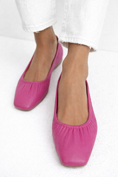 Arzillo حذاء باليه نسائي من Selora مصنوع من الجلد الطبيعي باللون الوردي مع تف...