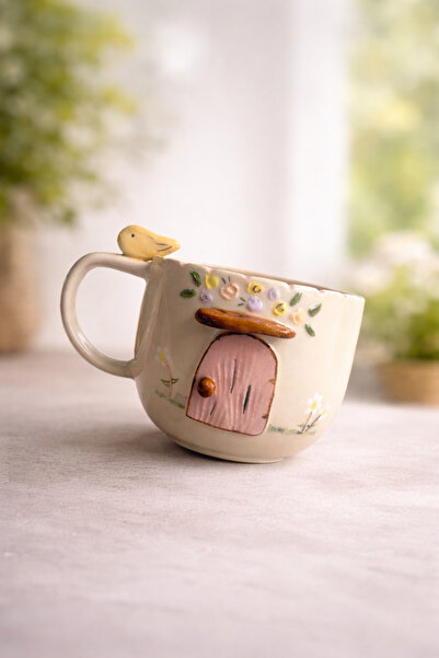 RinaSeramik El Yapımı Kuşlu Birinin Evi Seramik Kupa - 200 ml Masalsı Tasarım